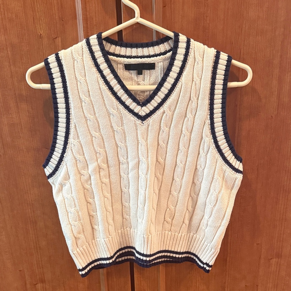 NWOT AVA & EVER Sweater Vest Sz XS